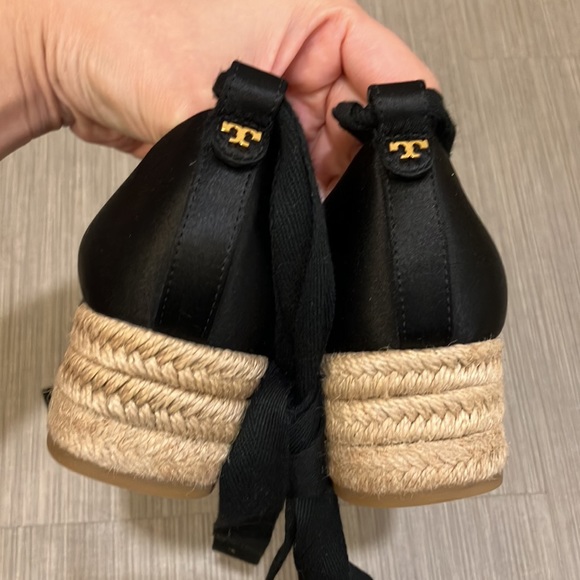 Tory Burch Satin Heather Ankle Wrap Espadrille Wedge shoes Black color Size 5.5 - Picture 6 of 9